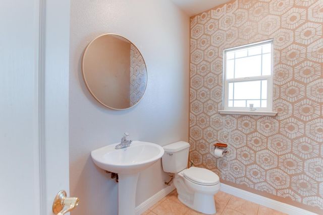 1890 Calistoga Drive, Hollister, CA 95023