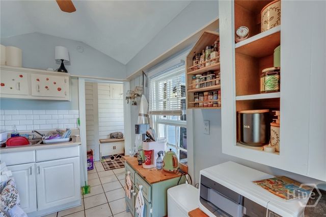 218 W Anderson Street Lower, Savannah, GA 31401