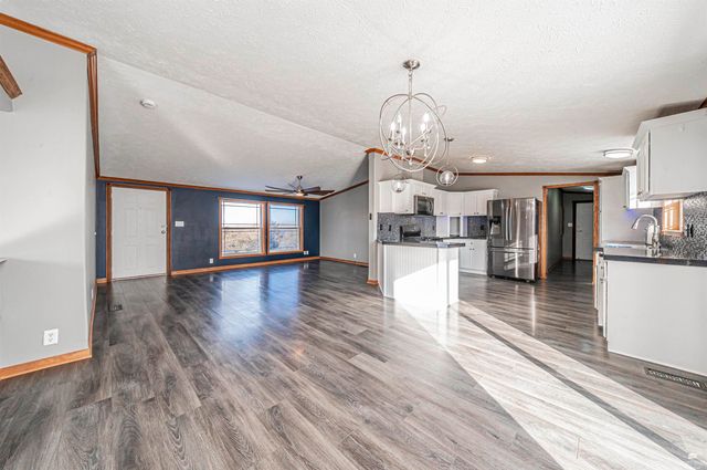 507 E 1st Street, Enterprise, KS 67441