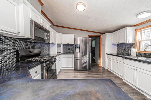 507 E 1st Street, Enterprise, KS 67441