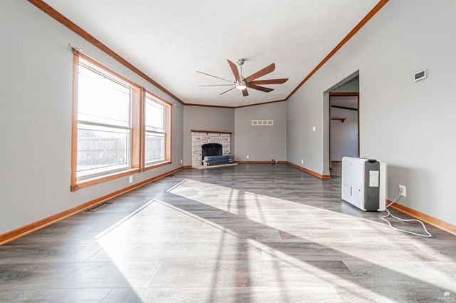 507 E 1st Street, Enterprise, KS 67441