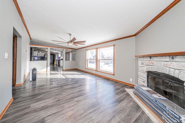 507 E 1st Street, Enterprise, KS 67441