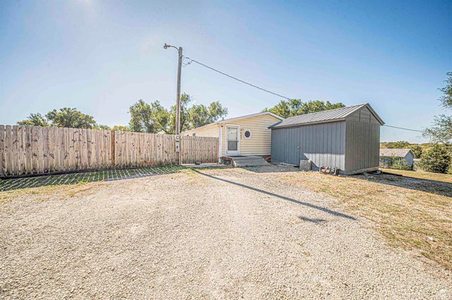 507 E 1st Street, Enterprise, KS 67441