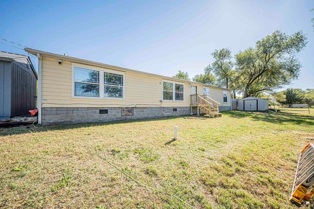 507 E 1st Street, Enterprise, KS 67441