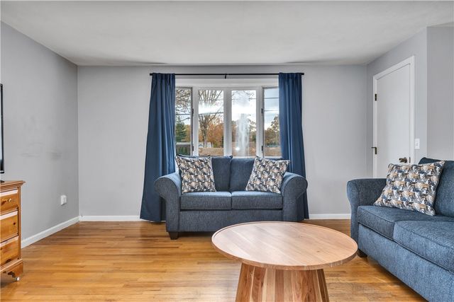 89 Spice Bush Trail, Narragansett, RI 02882