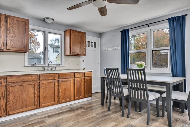 89 Spice Bush Trail, Narragansett, RI 02882