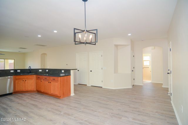 7314 E Heartwood Drive, Tucson, AZ 85756