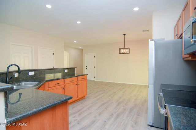 7314 E Heartwood Drive, Tucson, AZ 85756