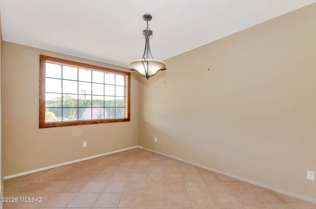 611 S Staunton Drive, Tucson, AZ 85710