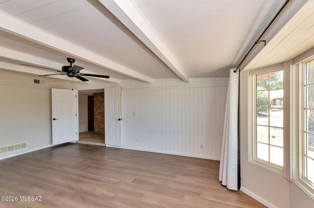 611 S Staunton Drive, Tucson, AZ 85710