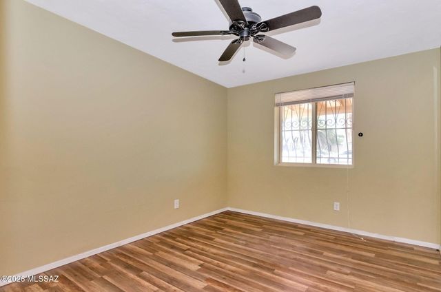 611 S Staunton Drive, Tucson, AZ 85710