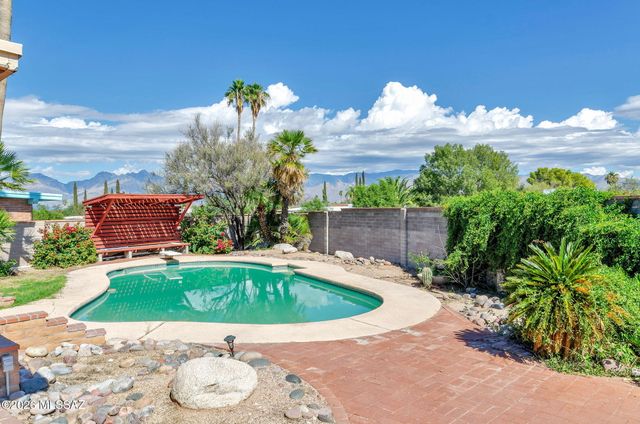 611 S Staunton Drive, Tucson, AZ 85710