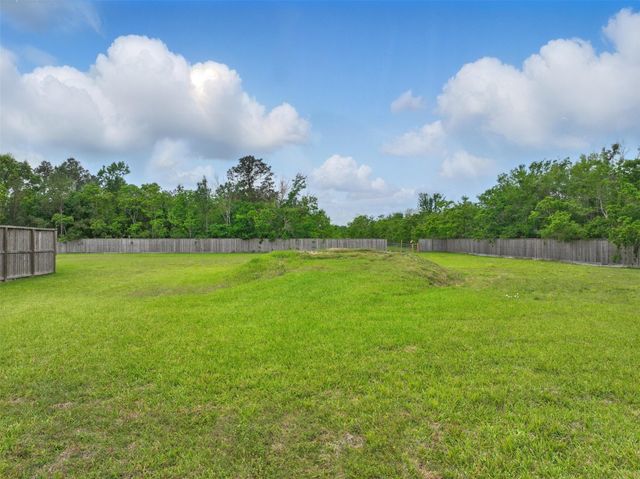 2082 Wilderness Trail, Friendswood, TX 77546
