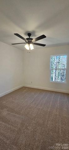 382 W Moore Avenue A, Mooresville, NC 28115
