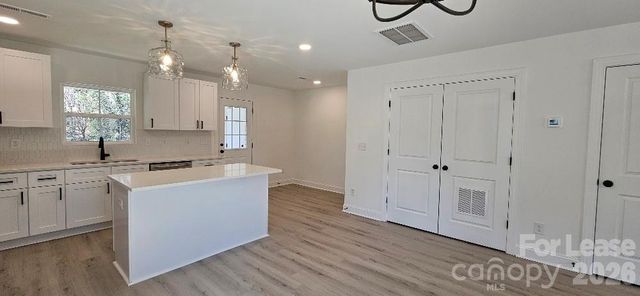 382 W Moore Avenue A, Mooresville, NC 28115