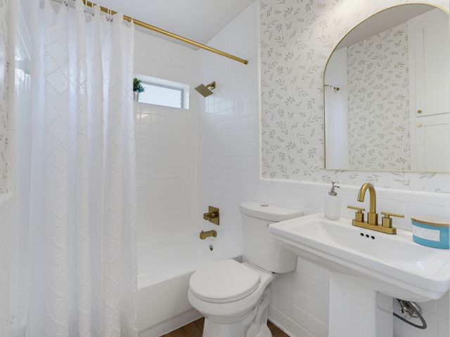 5864 Coleman Street, Westworth Village, TX 76114