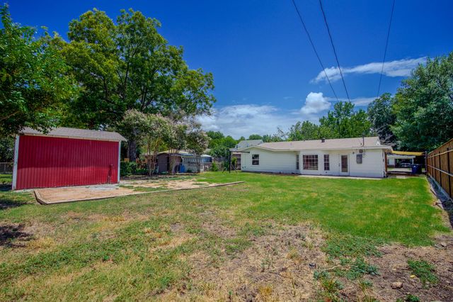 5864 Coleman Street, Westworth Village, TX 76114