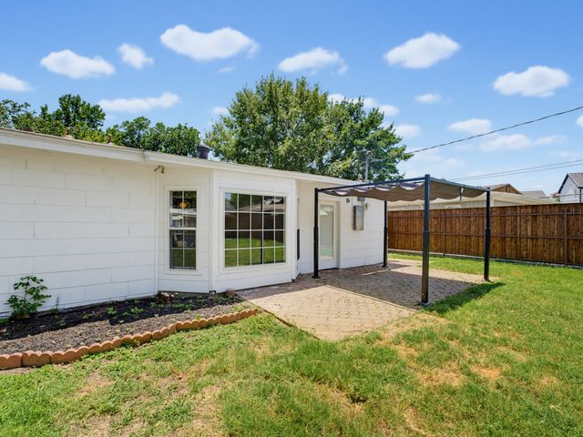 5864 Coleman Street, Westworth Village, TX 76114
