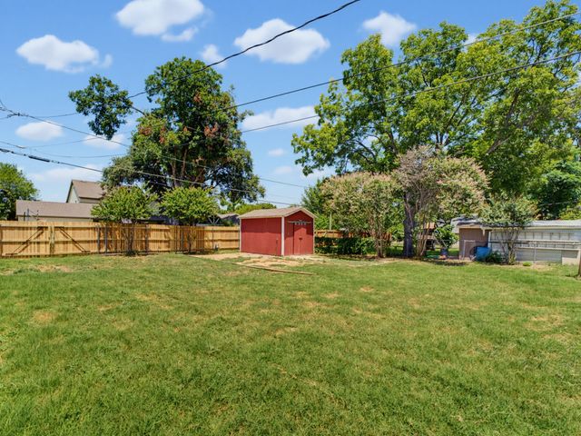 5864 Coleman Street, Westworth Village, TX 76114