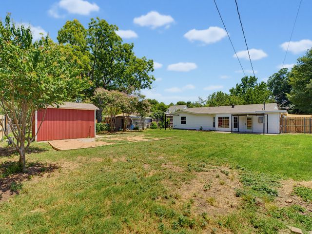5864 Coleman Street, Westworth Village, TX 76114