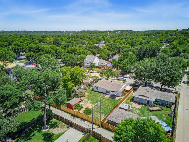 5864 Coleman Street, Westworth Village, TX 76114