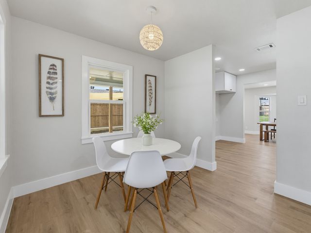 5864 Coleman Street, Westworth Village, TX 76114