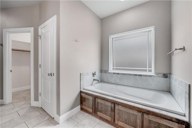 2505 SW Worthington Avenue, Bentonville, AR 72713