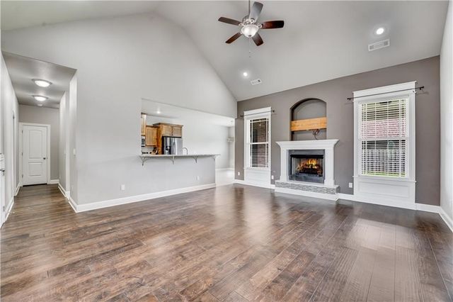 2505 SW Worthington Avenue, Bentonville, AR 72713