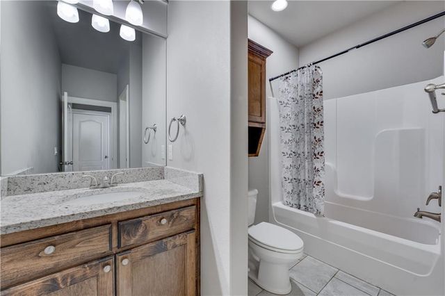 2505 SW Worthington Avenue, Bentonville, AR 72713