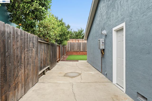 3044 San Andreas Dr, Union City, CA 94587