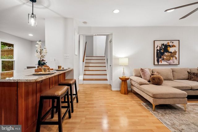 4106 HAMLIN, Chantilly, VA 20151