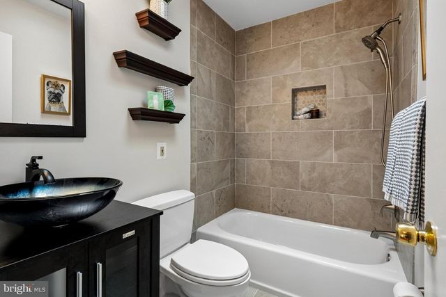 4106 HAMLIN, Chantilly, VA 20151