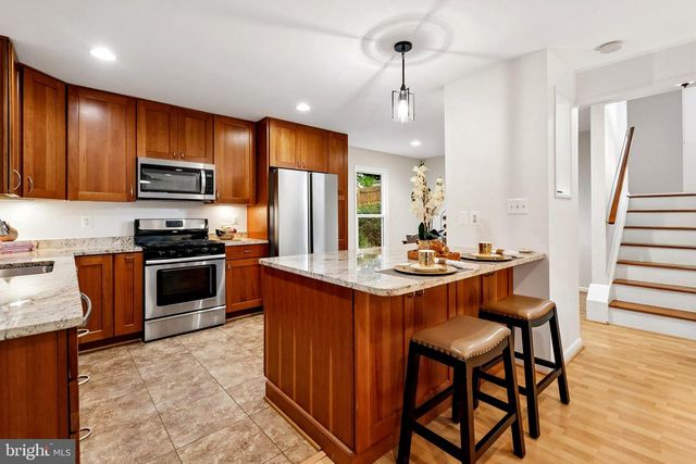 4106 HAMLIN, Chantilly, VA 20151