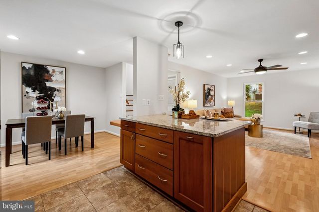 4106 HAMLIN, Chantilly, VA 20151