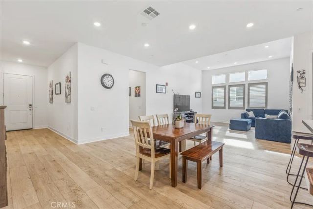 27227 Diamond Peak Lane 302, Valencia, CA 91381