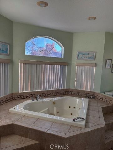 1642 Bisbee, Lancaster, CA 93535