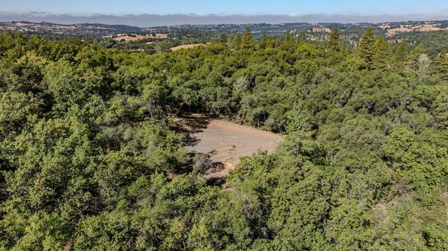 16300 Rossbridge Rd, Jackson, CA 95642