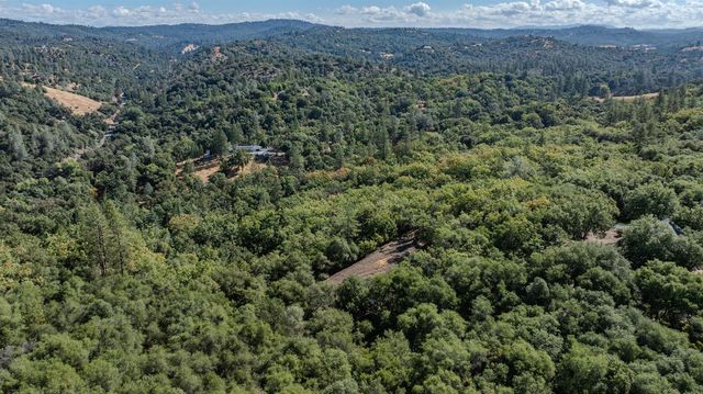 16300 Rossbridge Rd, Jackson, CA 95642