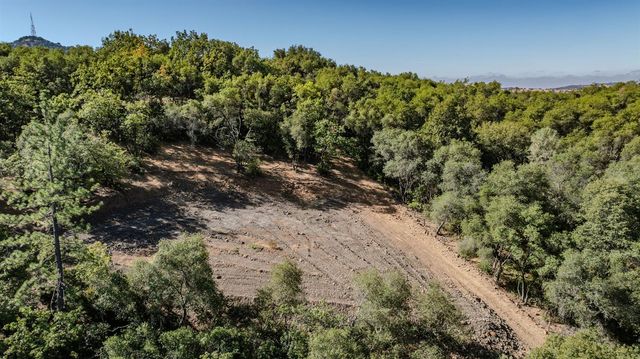 16300 Rossbridge Rd, Jackson, CA 95642