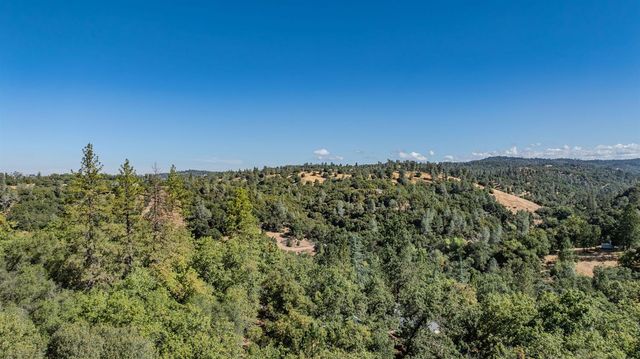 16300 Rossbridge Rd, Jackson, CA 95642