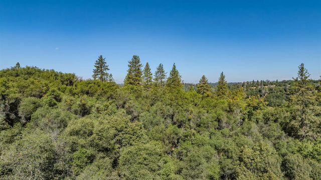16300 Rossbridge Rd, Jackson, CA 95642