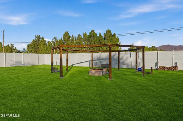 800 SMOKEY RIDGE Court, El Paso, TX 79932