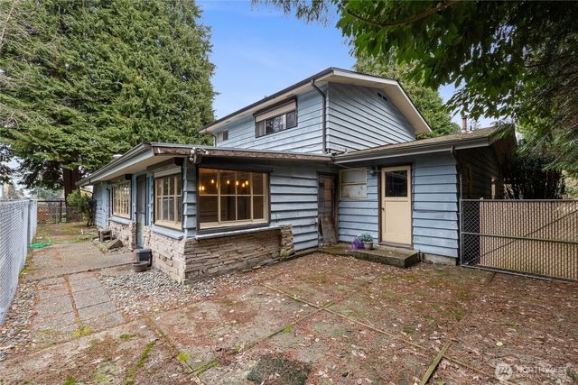 3116 Crystal Springs Road W, University Place, WA 98466