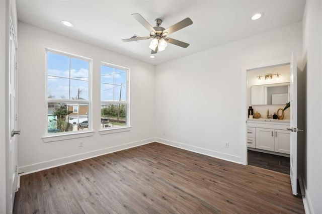 3504 Caplin Street B, Houston, TX 77026