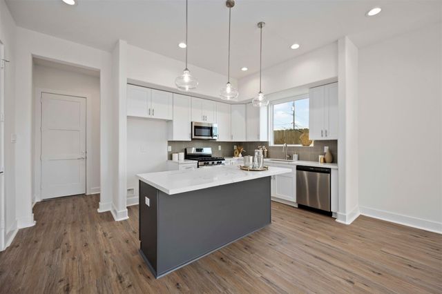 3504 Caplin Street B, Houston, TX 77026