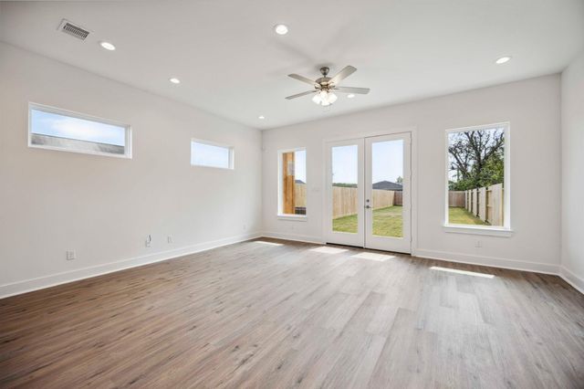 3504 Caplin Street B, Houston, TX 77026