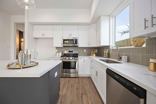 3504 Caplin Street B, Houston, TX 77026