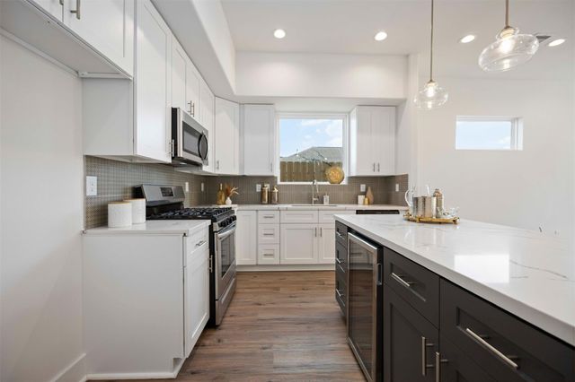 3504 Caplin Street B, Houston, TX 77026