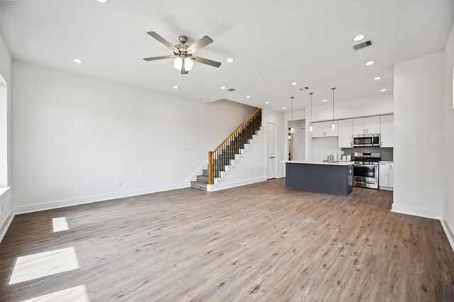 3504 Caplin Street B, Houston, TX 77026