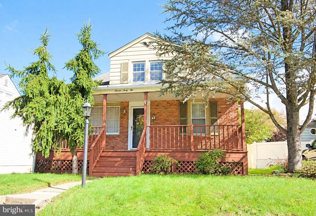 742 MAYFLOWER AVE, TRENTON, NJ 08648 — exterior